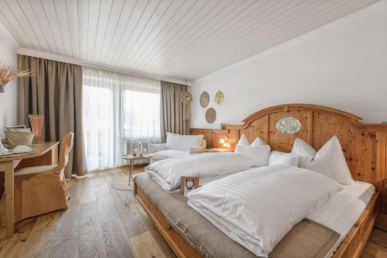 **  Alpin Juwel Hotel Saalbach-Hinterglemm Austria